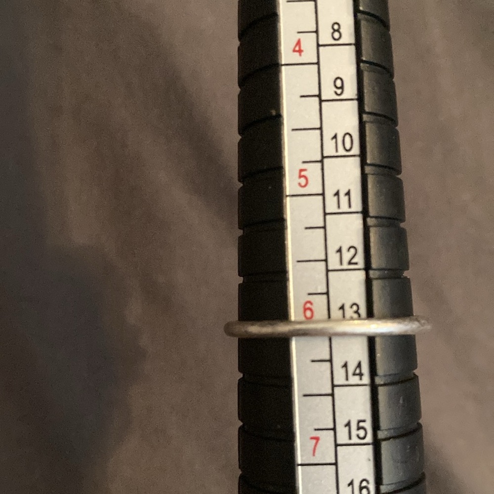 Three Stone Ring - image 2